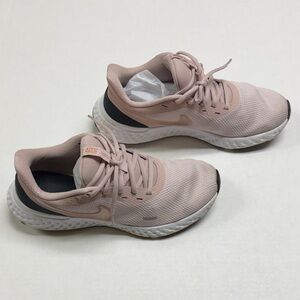 Nike Revolution 5 Women's Barely Rose Sneaker Size 10